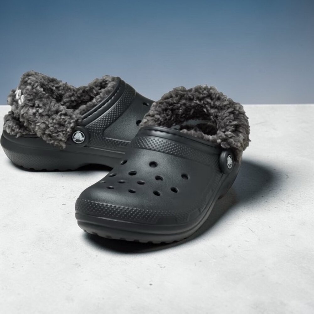 CROCS Classic Fleece Lined Clog in Black - Size M9W11 Unisex